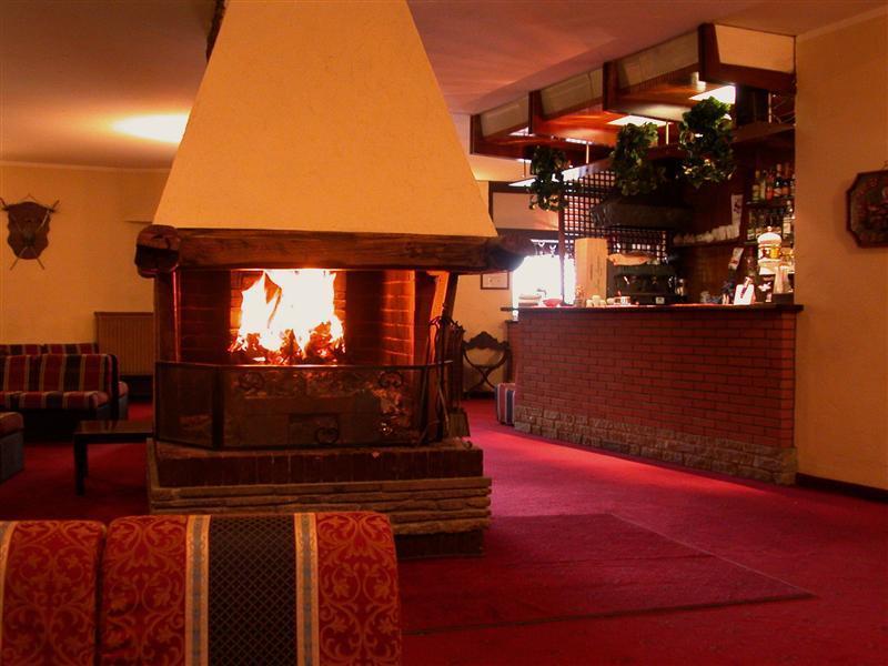 Hotel La Terrazza Соз-д'Улькс Екстер'єр фото
